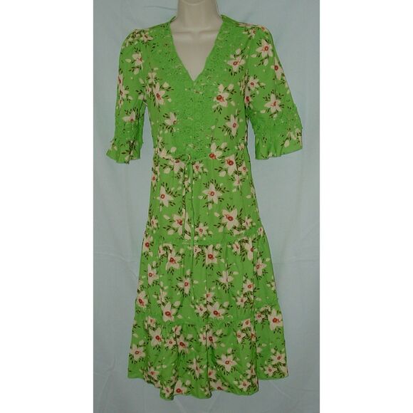 Dresses & Skirts - Bright Green Floral Sz 4 Lace Trim Drawstring Waist Tiered Midi Dress SHEIN